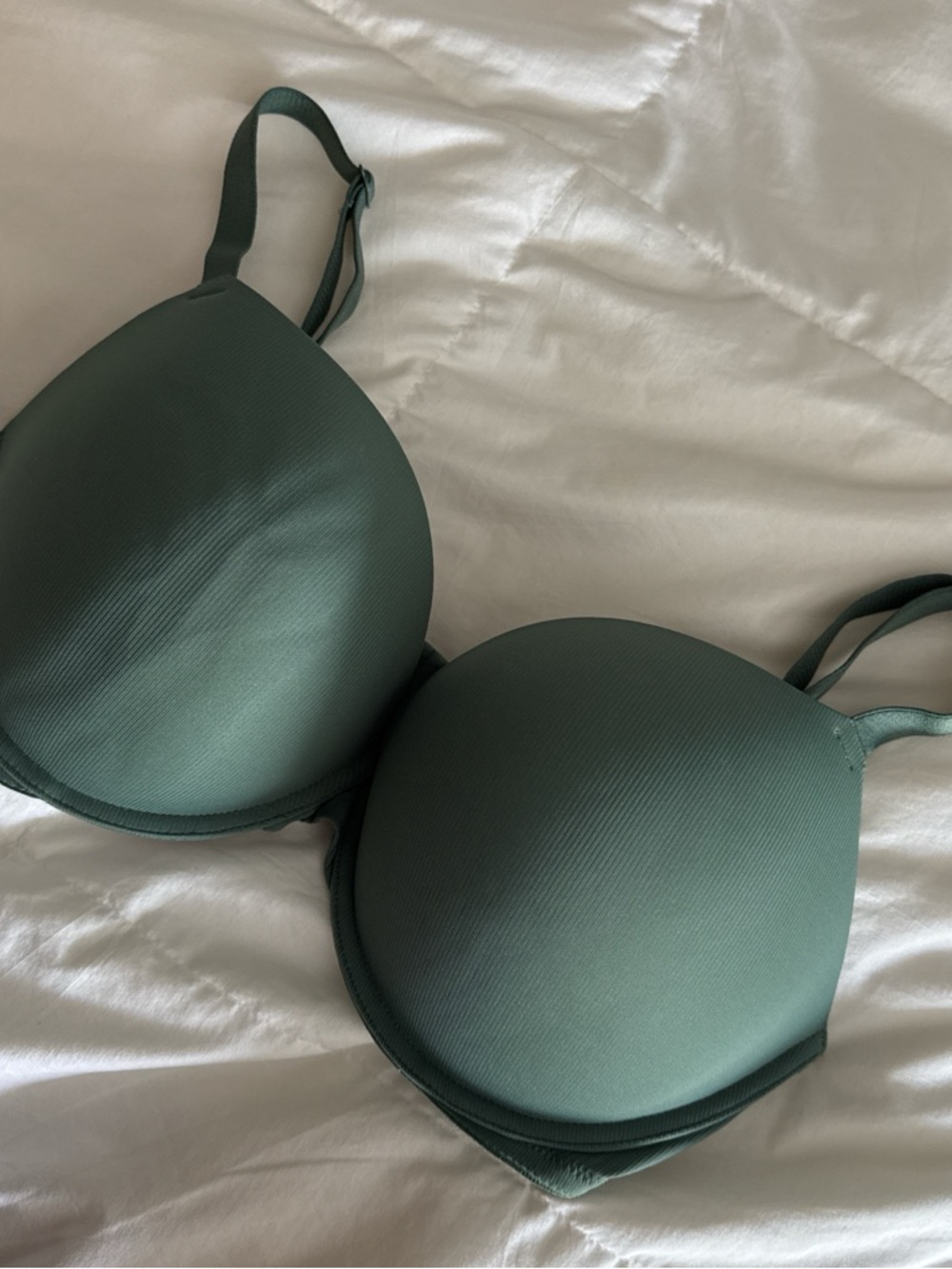 PINK Victoria's Secret Smooth Molded Bra in Forest Green